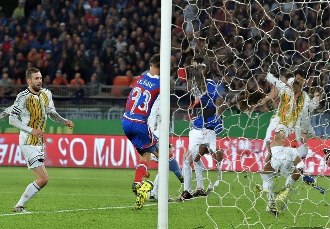 巴里vs切塞纳：意甲激战进球与险情回顾(图3)